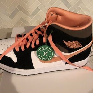 Woman’s Air Jordan’s Peach Mocha